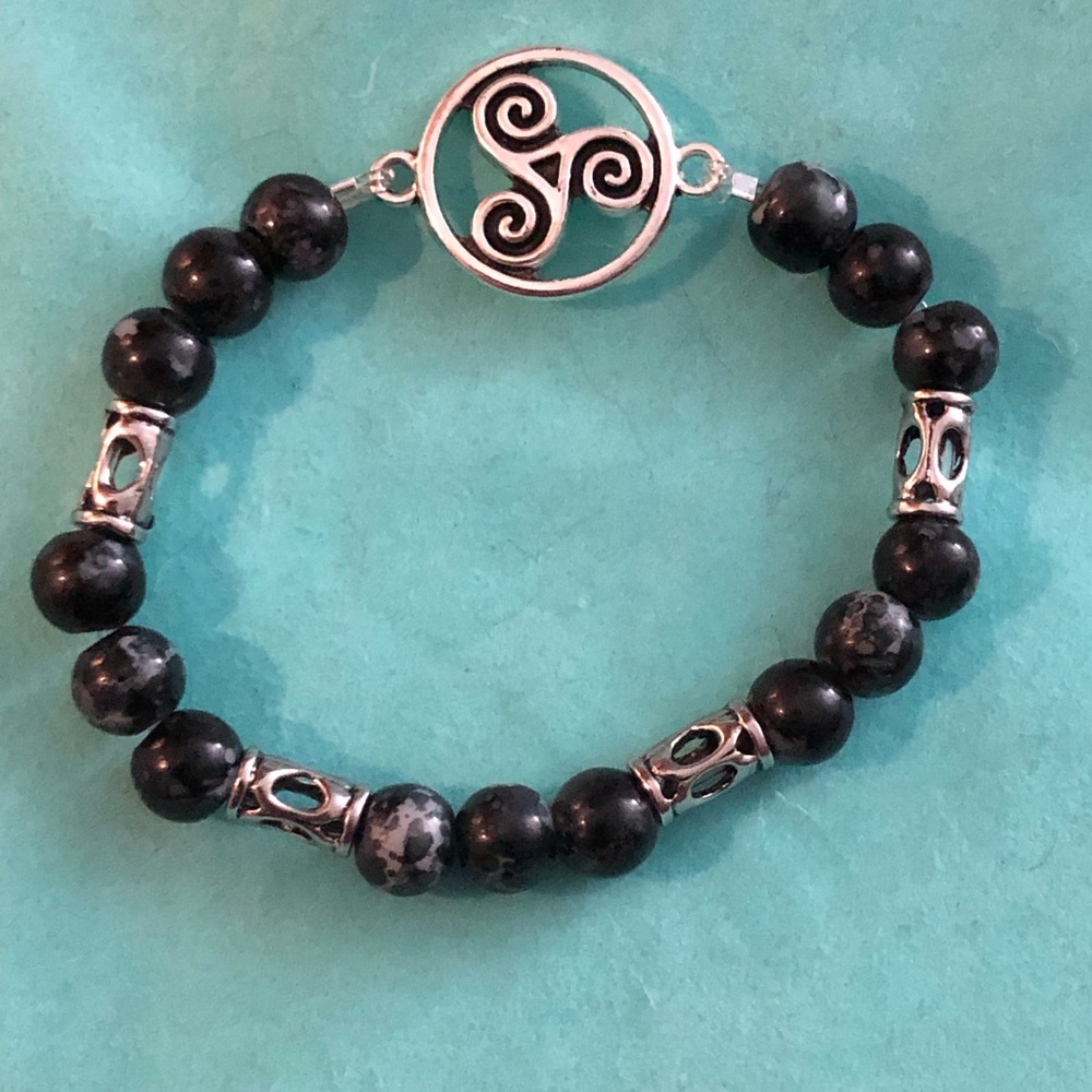 Celtic Triskelion Bracelet 7”